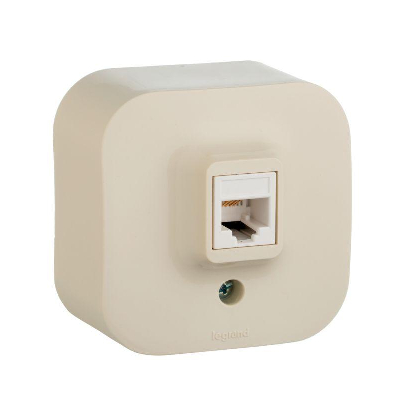 Розетка информационная 1-м ОП Quteo RJ45 CAT.5E UTP сл. кость Leg 782254